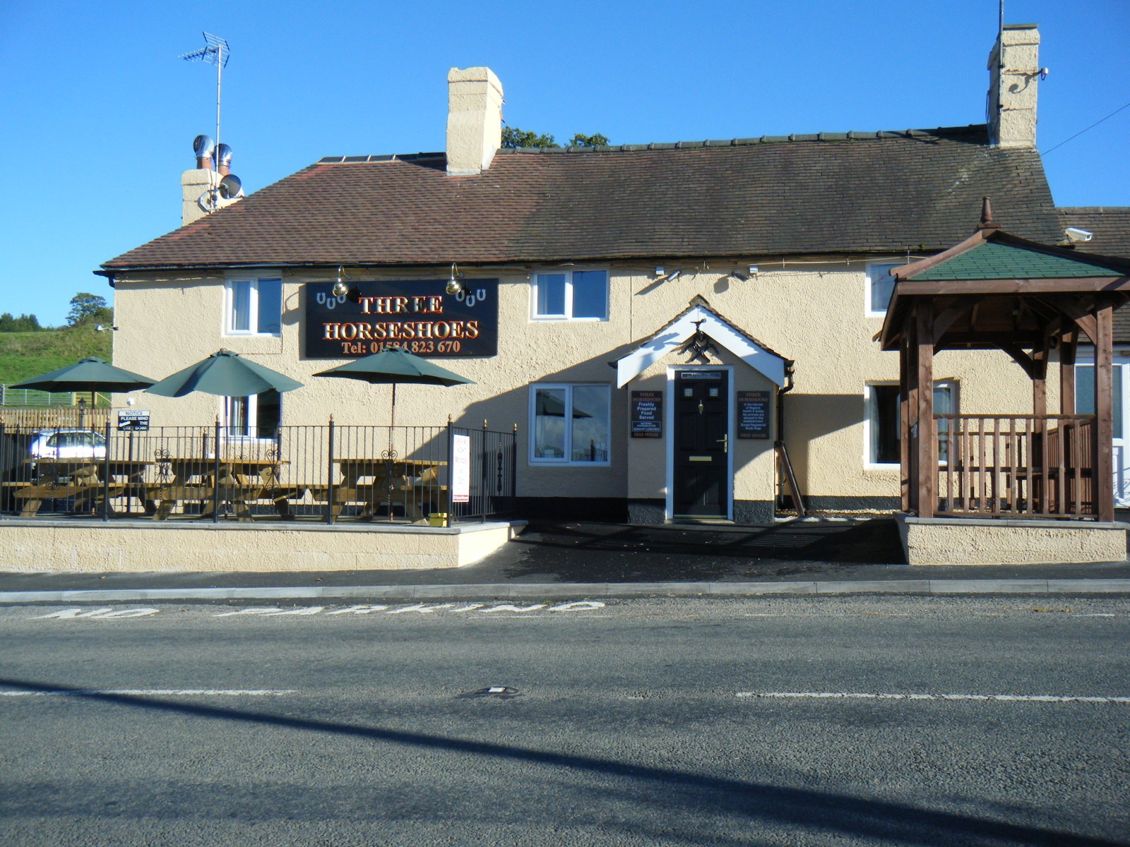 The Three Horseshoes Bromdon Caravan Park
